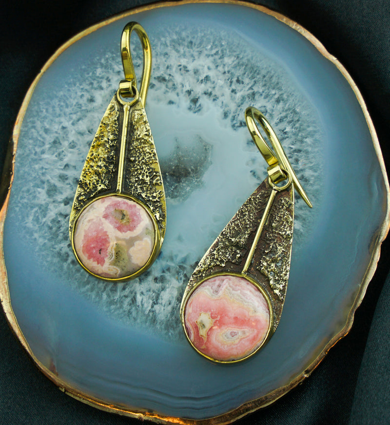 Textured Teardrop Dangle Rhodochrosite Stone Inlay Brass Earrings